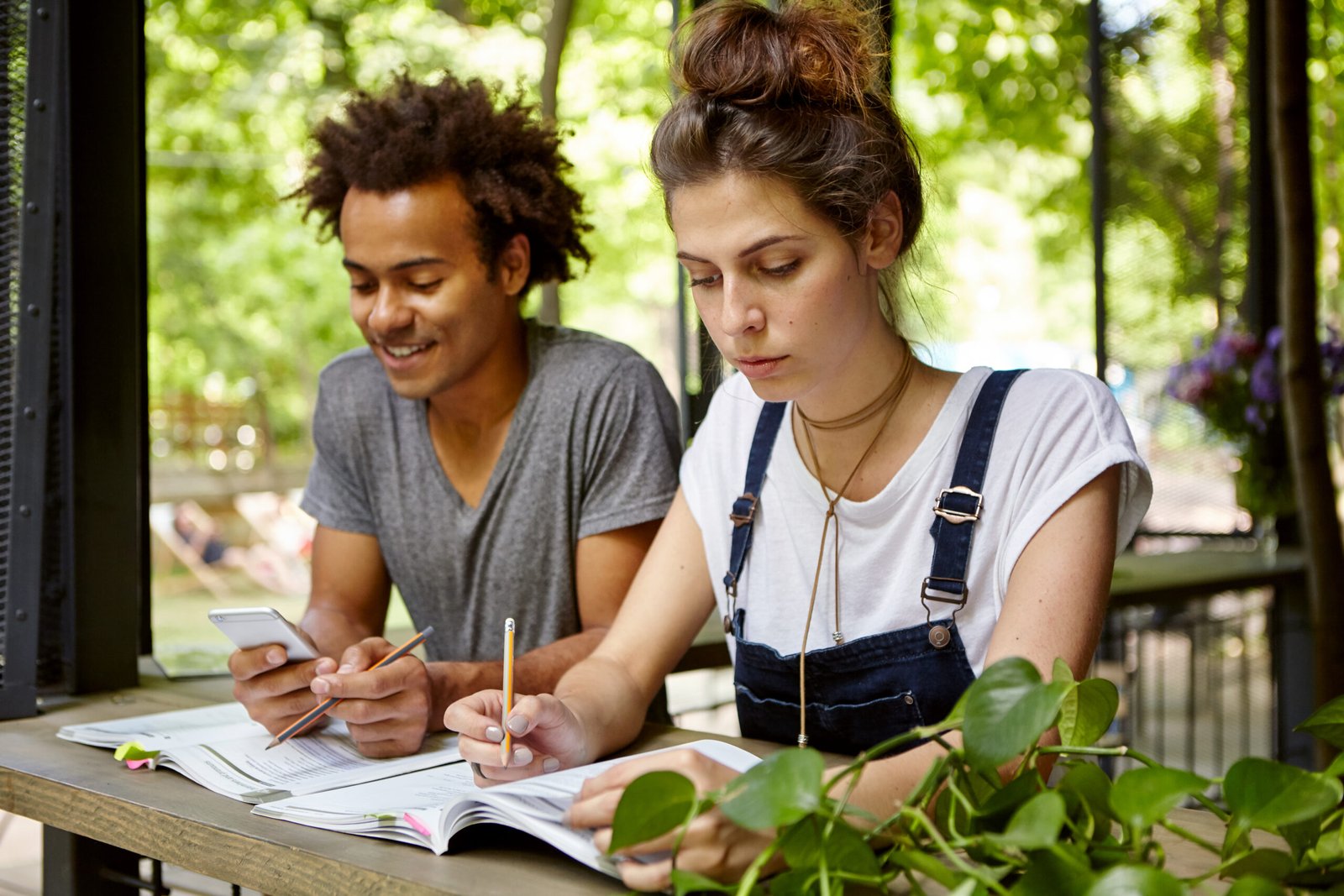diplome_hypnose_ericksonienne_sophrologie_stress_anxieté_douleur_préparationmentale_travail_sommeil_études_émotions_confiance_permis_examens_tabac_poids_addiction_phobie_deuil_accouphènes_mémoire